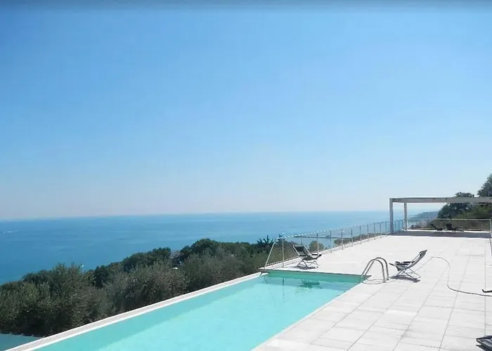 Stunning Design With Unique 180º Sea Views Marina di San Vito