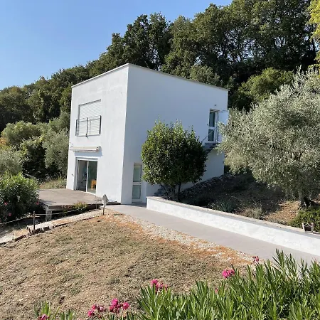 Stunning Design With Unique 180º Sea Views