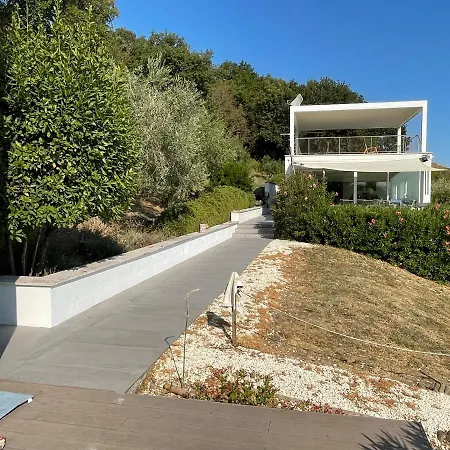 Willa Stunning Design With Unique 180º Sea Views *