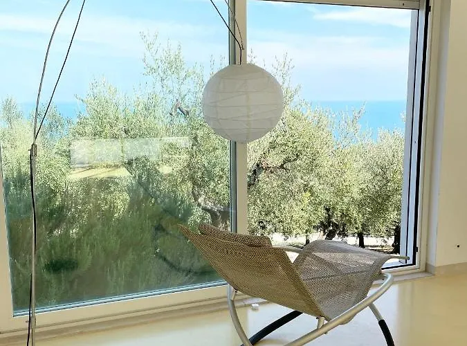 Stunning Design With Unique 180º Sea Views Willa