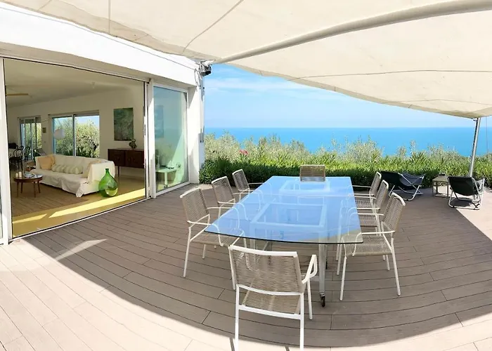 Вилла Stunning Design With Unique 180º Sea Views