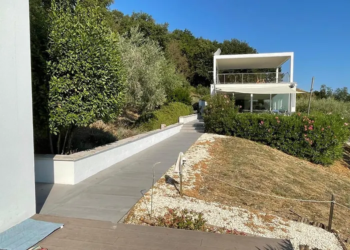 Willa Stunning Design With Unique 180º Sea Views *